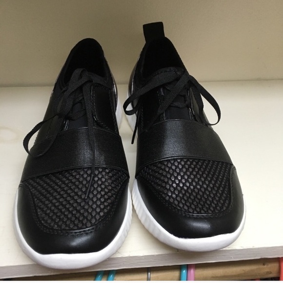 Torrid Black & Pink Metallic Sneakers 7.5 Wide - Picture 3 of 8